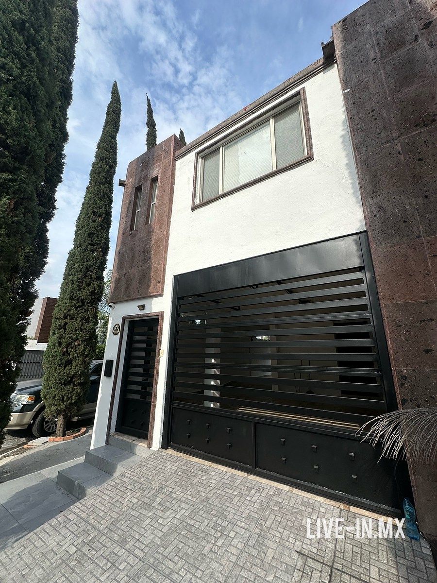 House in Las Lomas, García, photo 2 of 25