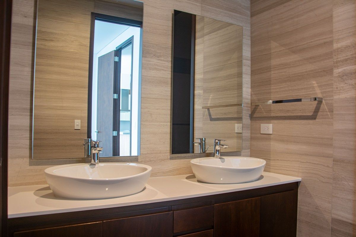 Apartamento en Venta o Alquiler – Edificio Echo, Zona 14 - Image 4