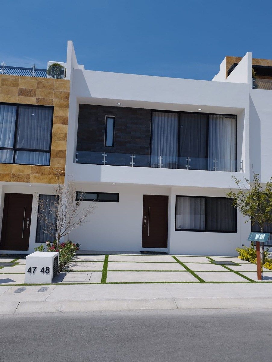 Hermosa casa en Los robles, cercano a plazas comerciales, 3 recamaras 2.5 baños, foto 1 de 23