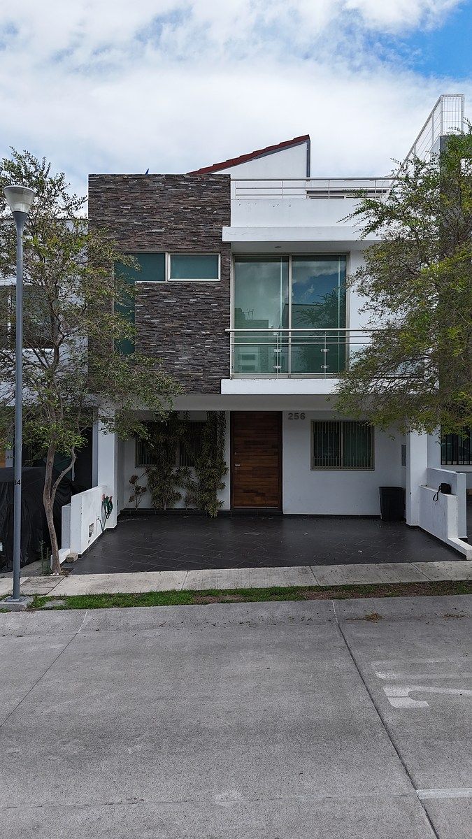 House in La Cima, Zapopan, photo 2 of 35