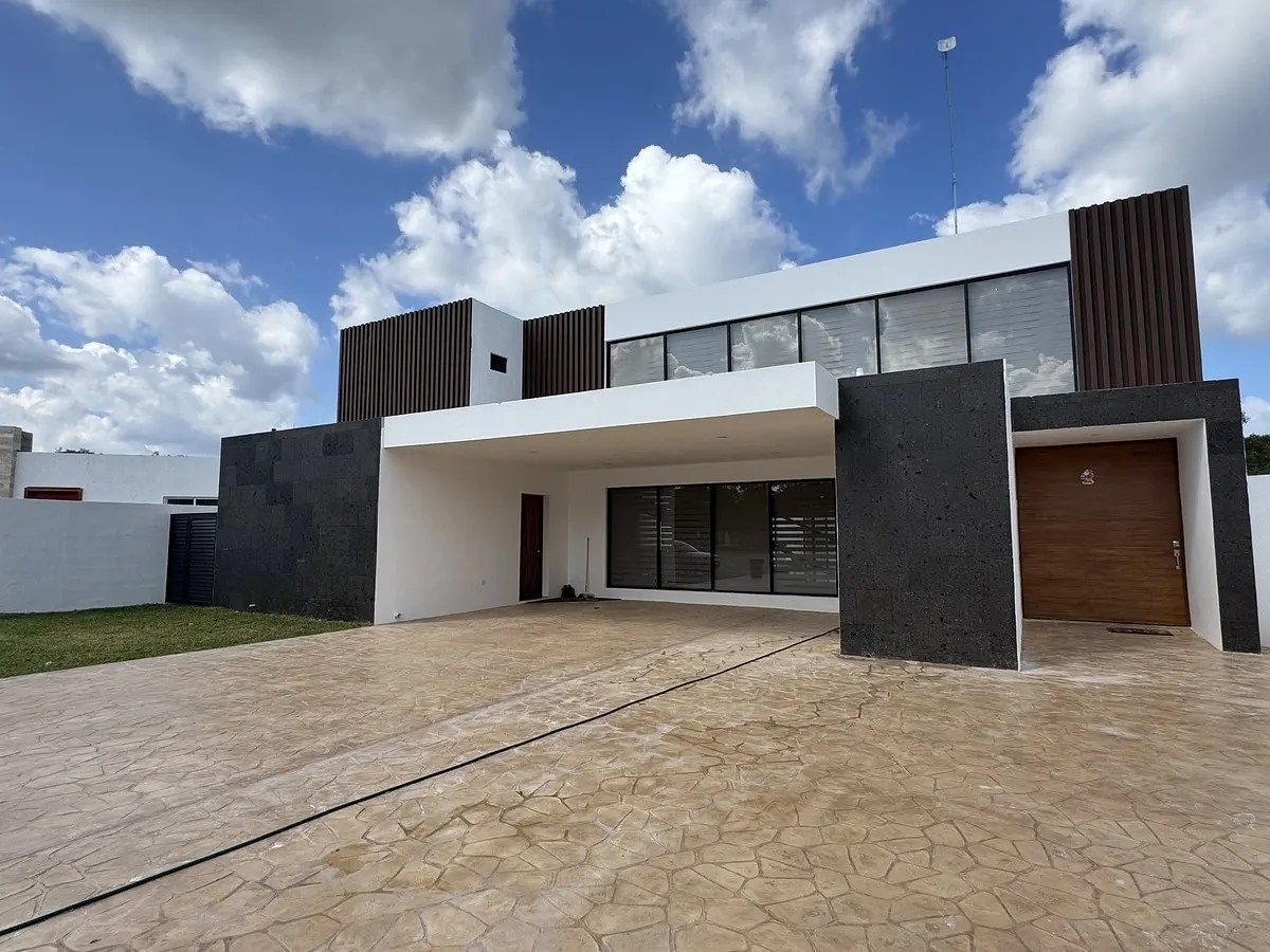 CASA MOBILIADA À VENDA LOCALIZADA EM JARDINES DE LA REJOYADA - MÉRIDA, foto 1 de 18