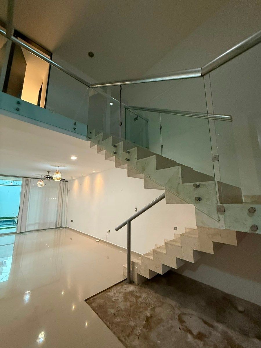 Escaleras, foto 4 de 27