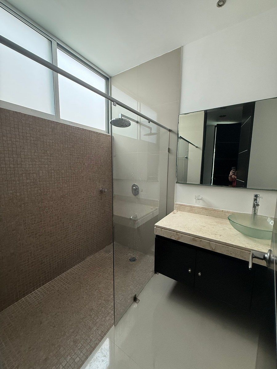 Baño recámara principal, foto 16 de 19