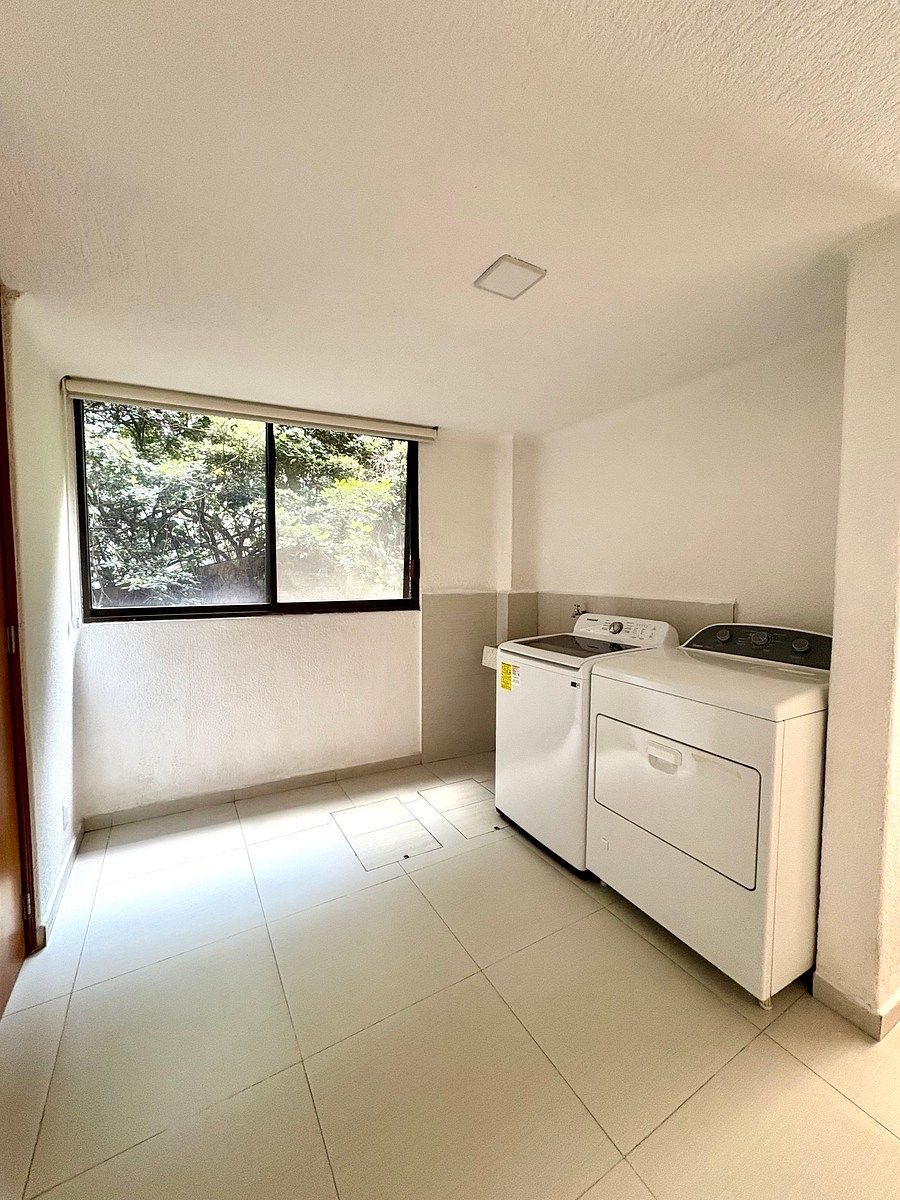 Casa em Bosques de las Lomas, Cuajimalpa de Morelos, foto 42 de 45