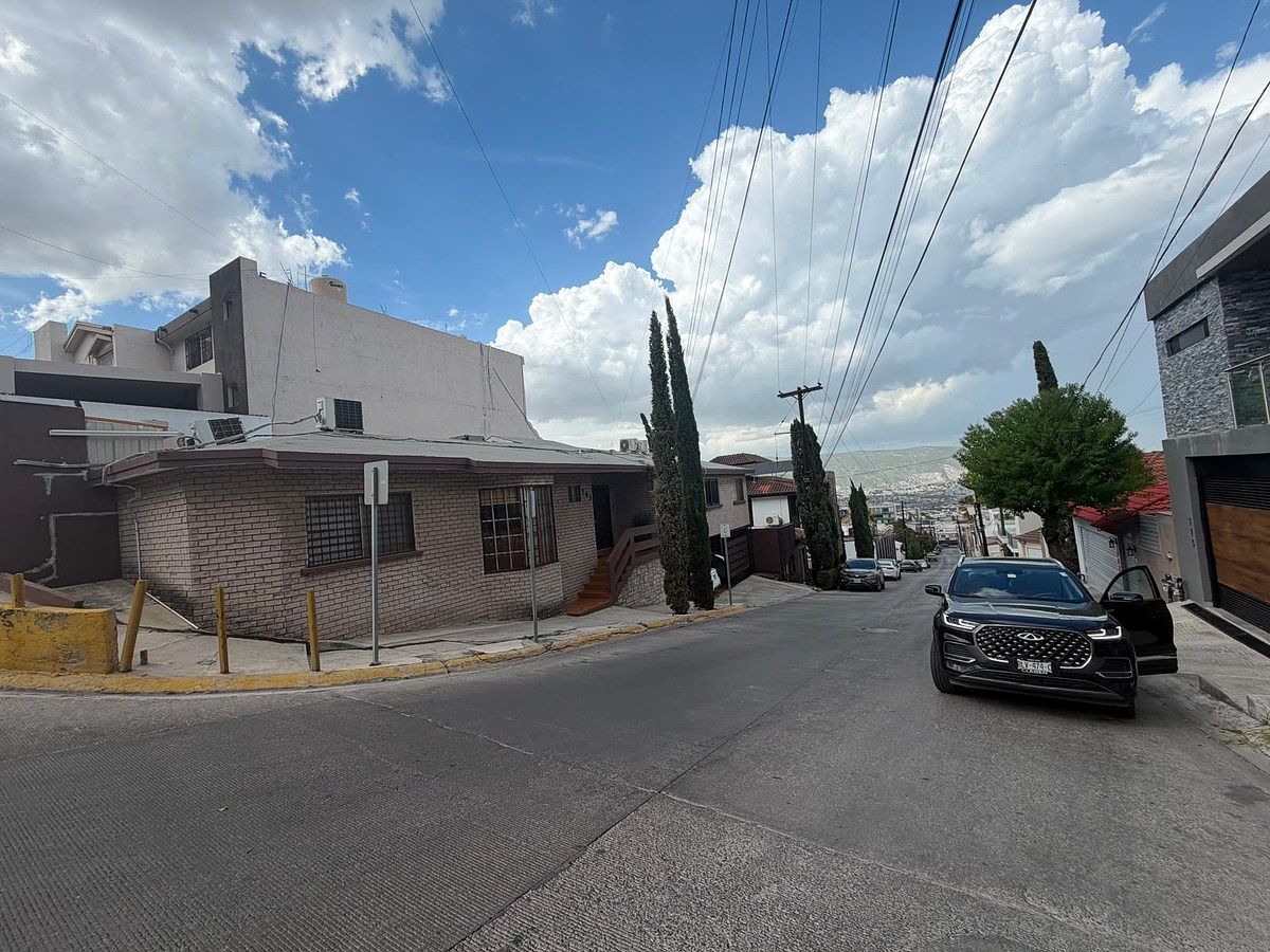Casa em Las Cumbres 4 Sector B, Monterrey, foto 4 de 31