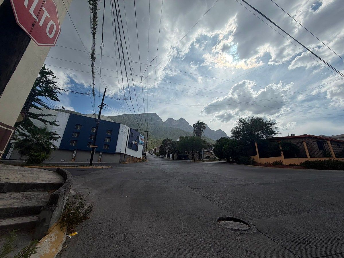 Casa em Las Cumbres 4 Sector B, Monterrey, foto 15 de 31