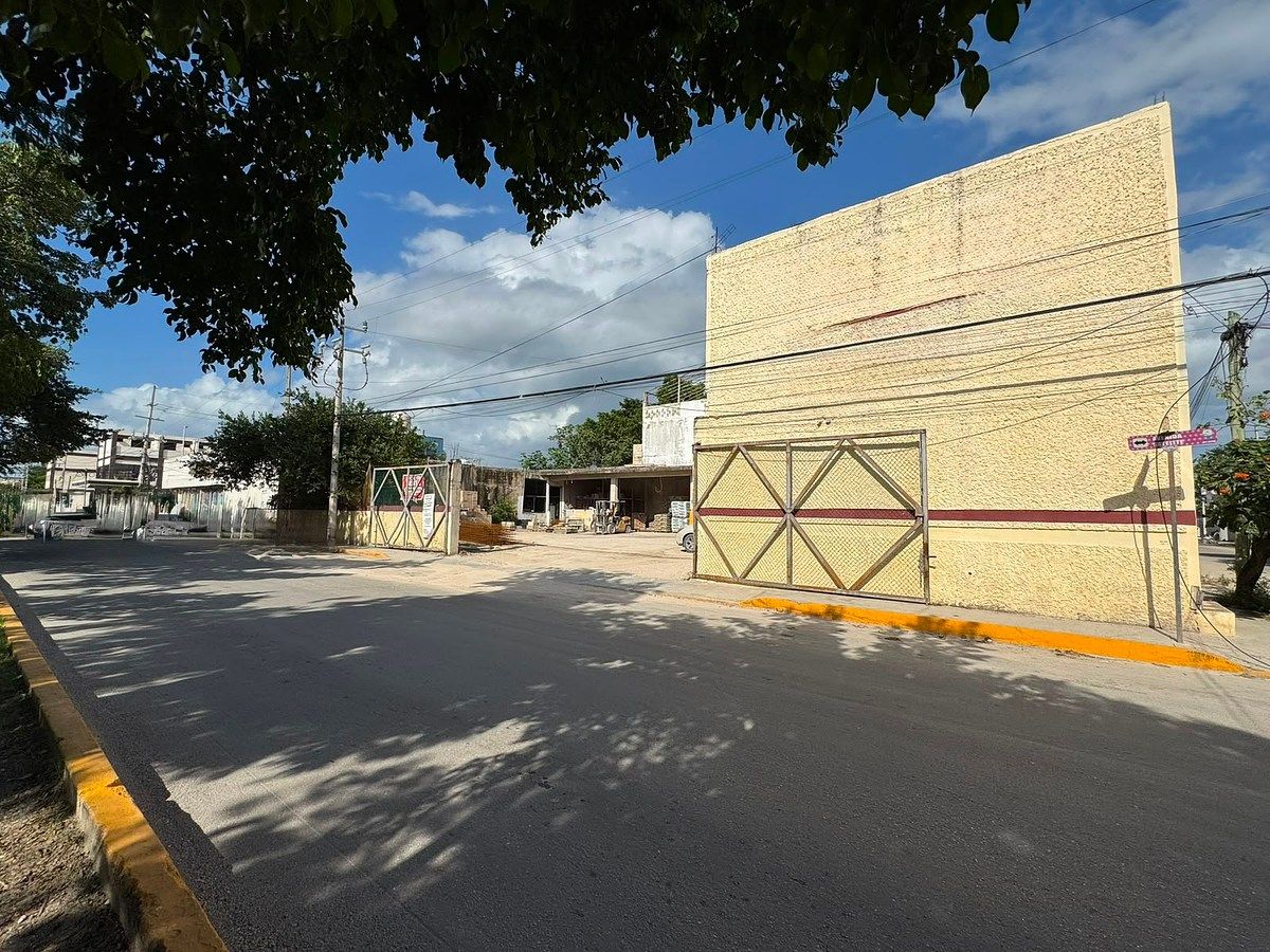 Local Comercial con Bodega en Renta en Tulum Centro | Sobre Avenida Principal, foto 1 de 8