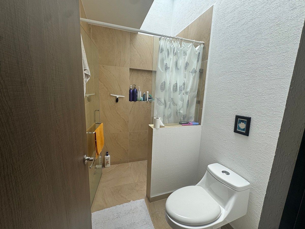 House in Gated Community in Altos Juriquilla, Querétaro, photo 12 of 37