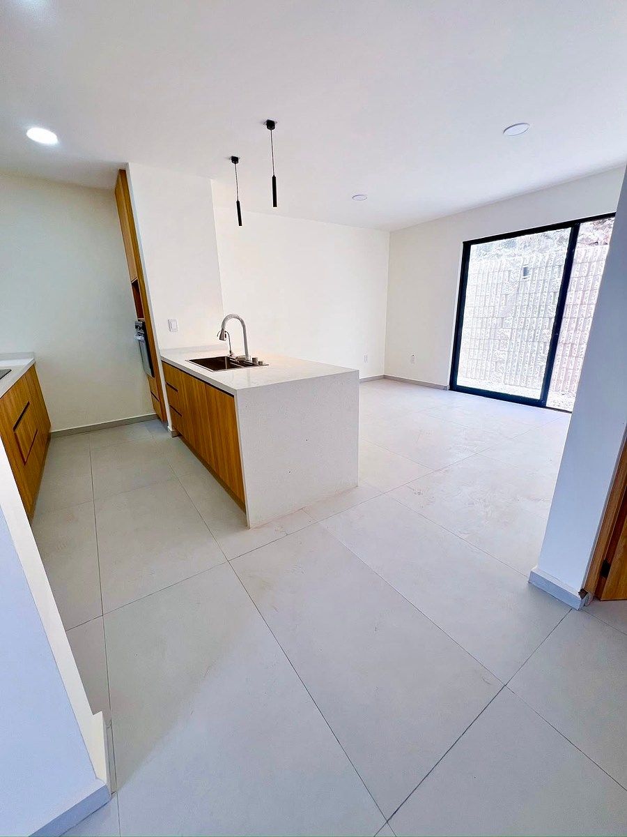 Casa em Zibatá, El Marqués, foto 2 de 9