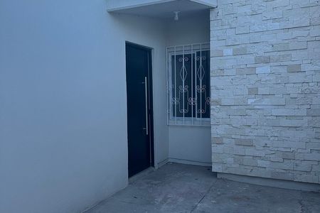 Casa à venda no Fracc San Marcos reformada.