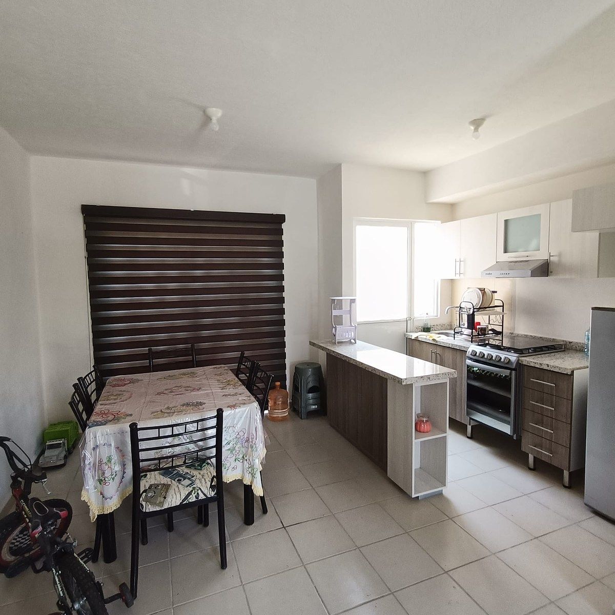 COMEDOR /COCINA, photo 6 of 13