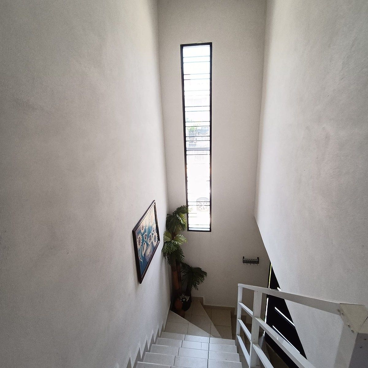 VENTANAL DE ESCALERA, photo 9 of 13