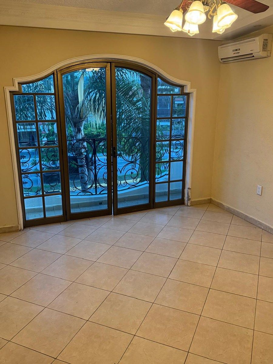 Casa em Virreyes Residencial, Zapopan, foto 18 de 36