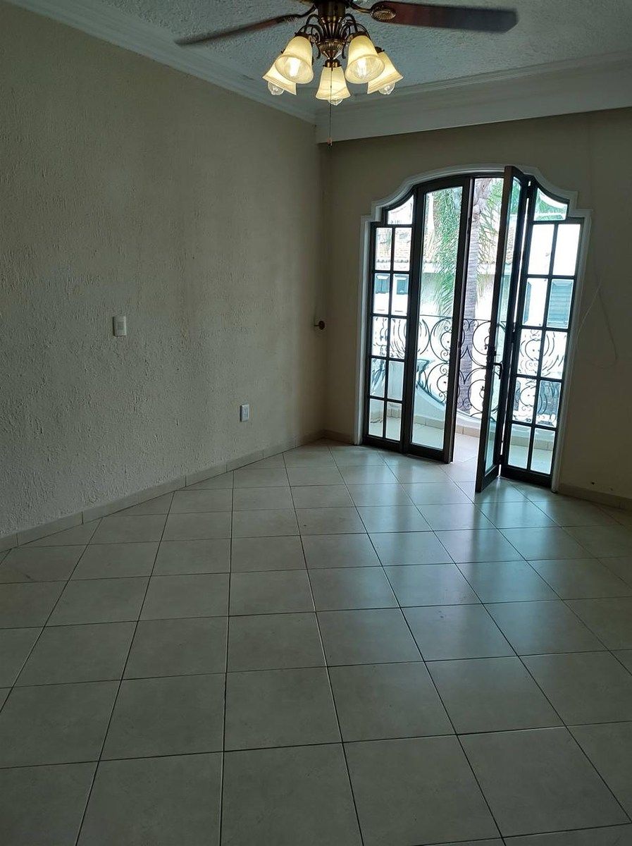 Casa em Virreyes Residencial, Zapopan, foto 31 de 36