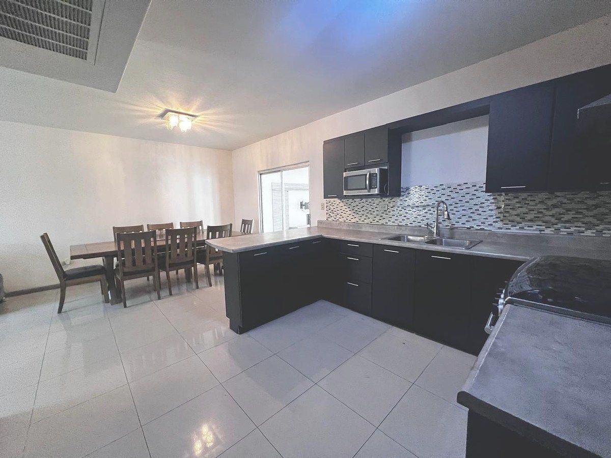 Casa en Residencial Puerta de Alcalá, Mexicali, foto 2 de 19