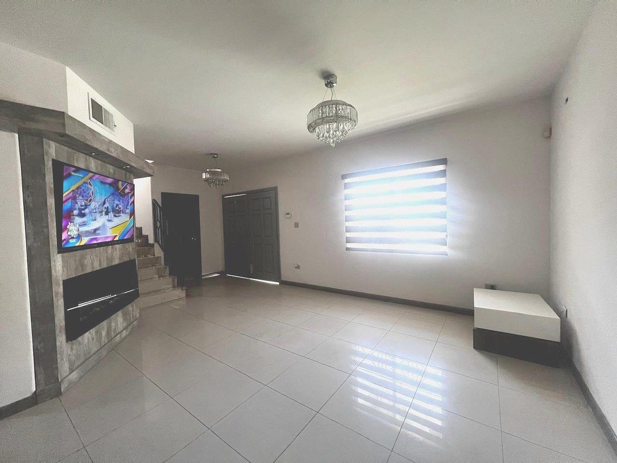 Casa en Residencial Puerta de Alcalá, Mexicali, foto 9 de 19