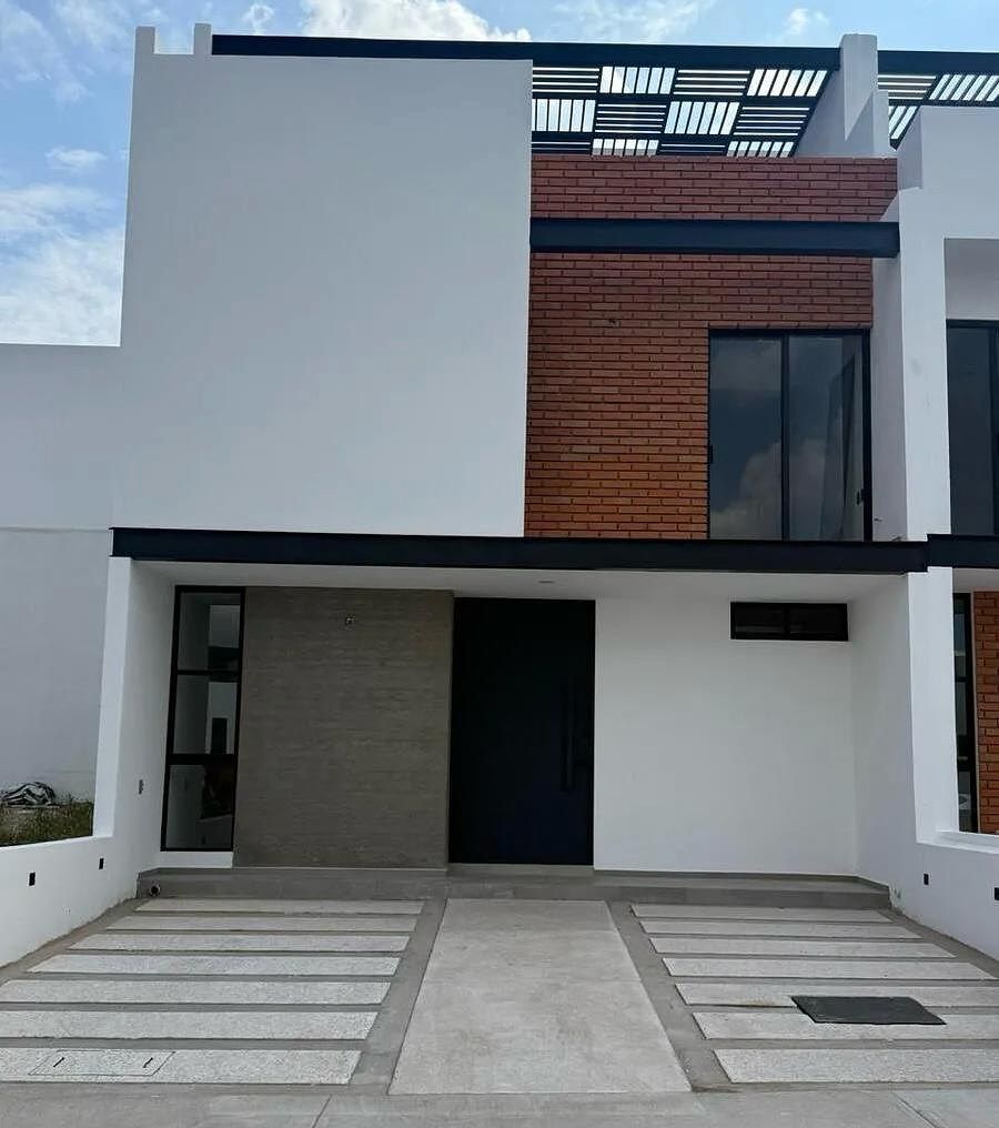 HOUSE IN ZAKIA, EL MARQUES, QUERETARO, photo 1 of 20