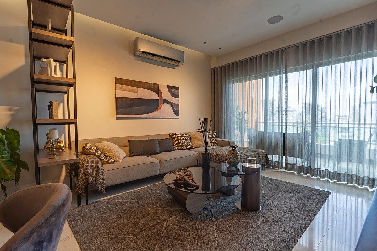 Apartamento en Alquiler de Naco en torre Moderna, foto 1 de 12