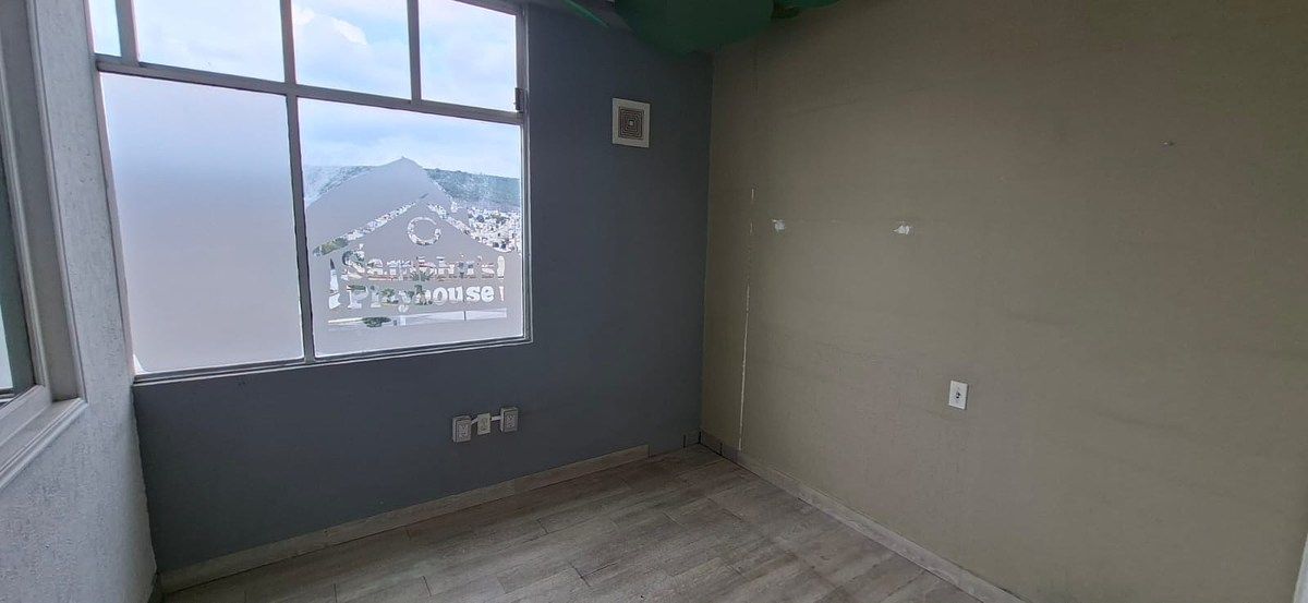 Oficina en Colinas de Plata, Mineral de la Reforma, foto 16 de 21