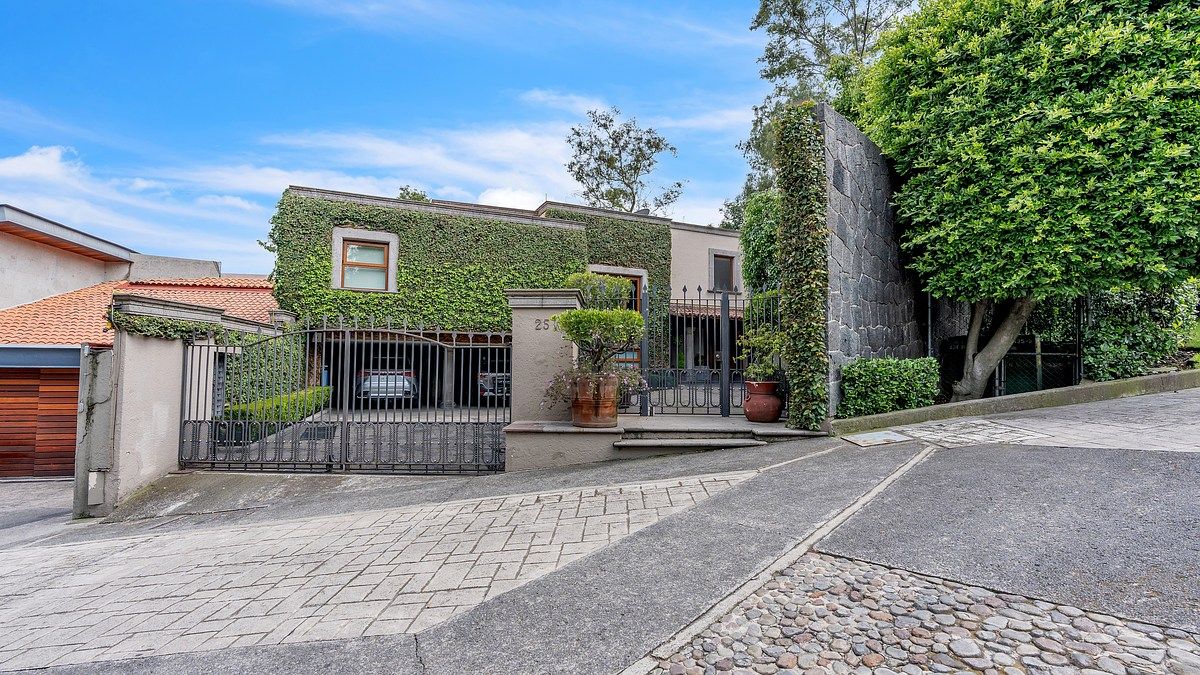 En venta casa en La Retama, Lomas de Bezares, foto 1 de 26