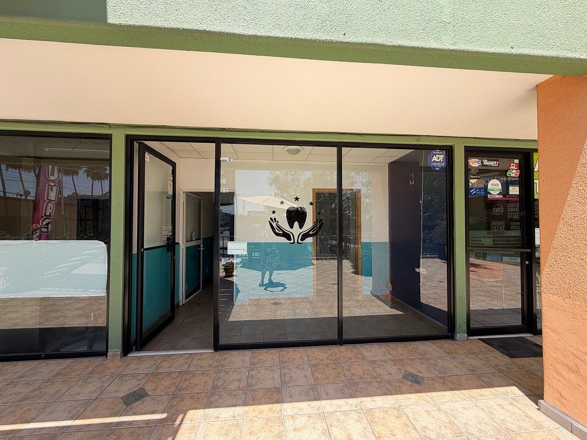LOCAL COMERCIAL PARA ALUGUEL NA AV. DÍAZ ORDAZ E AV. LAS PALMAS, foto 1 de 14