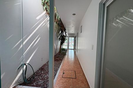 FOR RENT GROUND FLOOR WITH 3 OFFICES, VILLASEÑOR COLONY IN GUADALAJARA