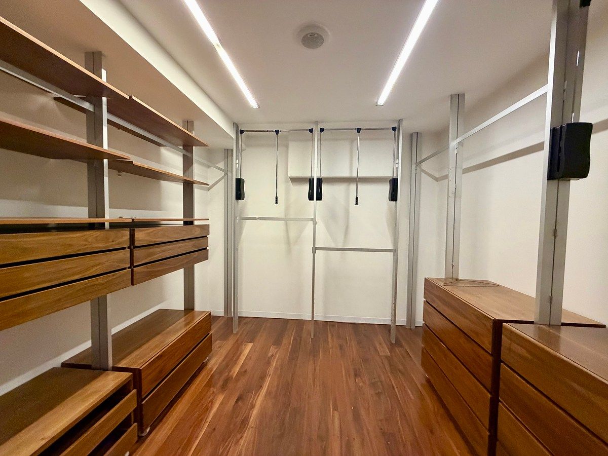 Vestidor recámara principal, foto 14 de 25