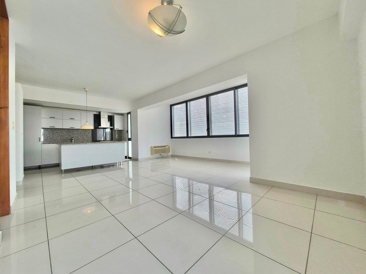 Apartamento en Evaristo Morales con L/B, foto 1 de 10