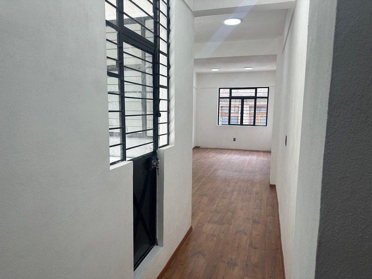 OFFICE AROUND THE ZOCALO / 37m2, photo 1 of 5