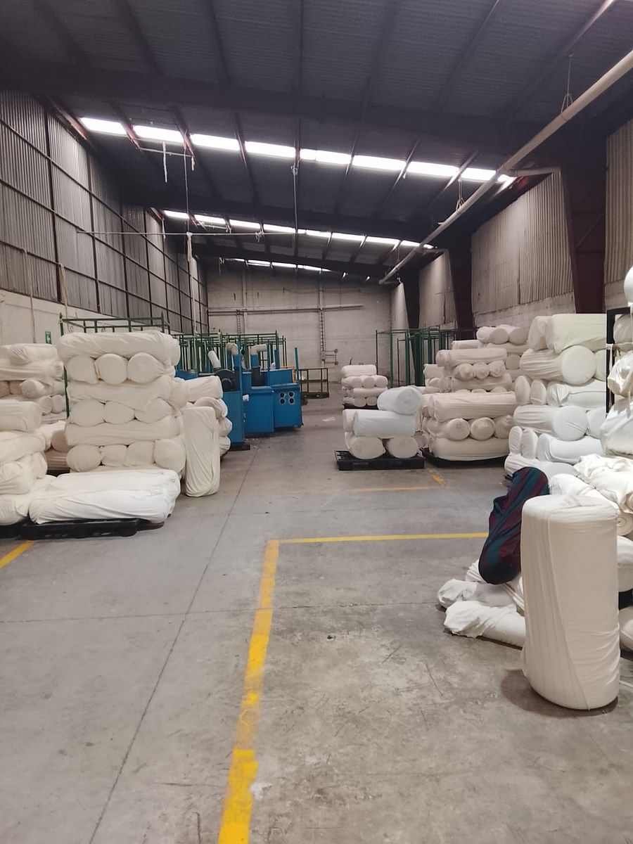 Armazém Industrial de 750 m² com 9m de Altura e Vigilância 24/7, foto 1 de 3