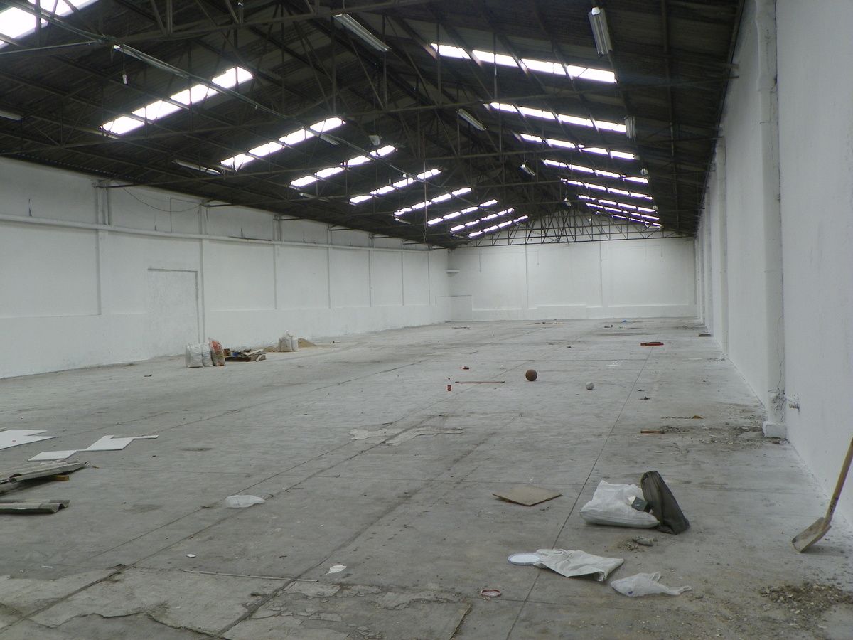 2 de 5: fondo de la bodega
