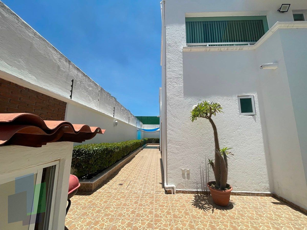 Casa em Colinas del Bosque 1a Sección, Corregidora, foto 4 de 50