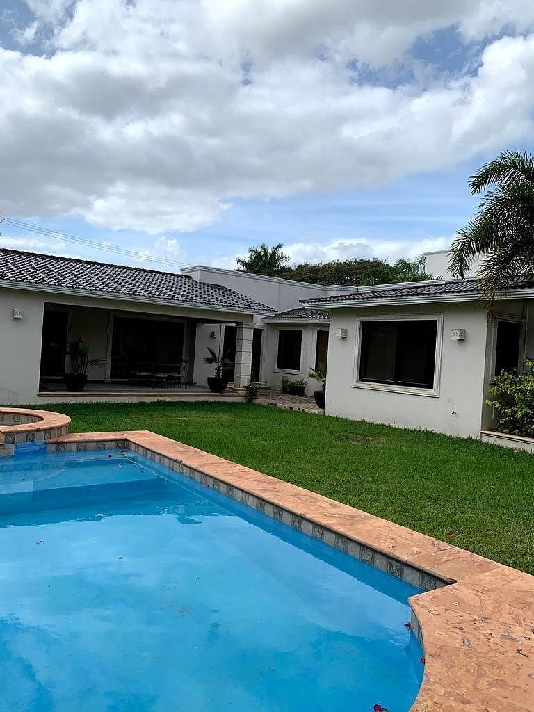 Casa de Luxo de Um Andar à Venda na Zona Villas Del Sol | Investimento com Renda Ativa, foto 1 de 13