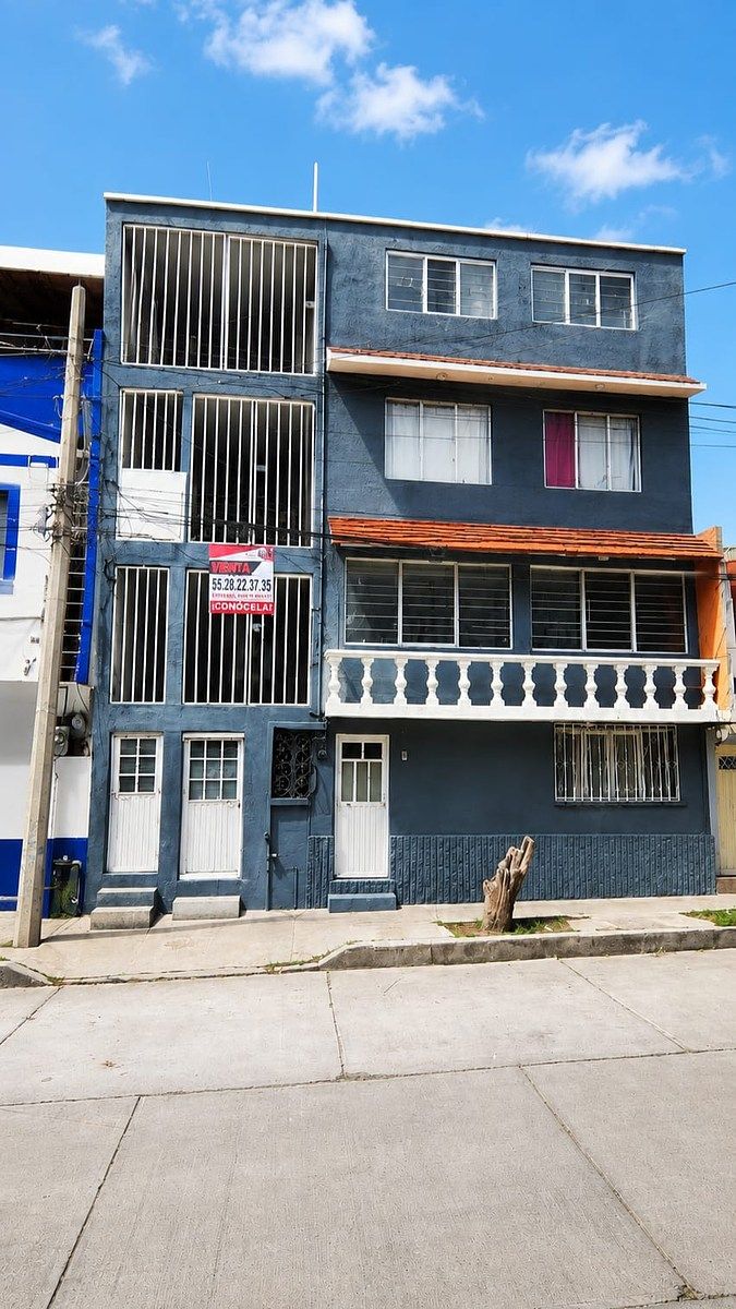 BUILDING WITH APARTMENTS FOR SALE, photo 1 of 24