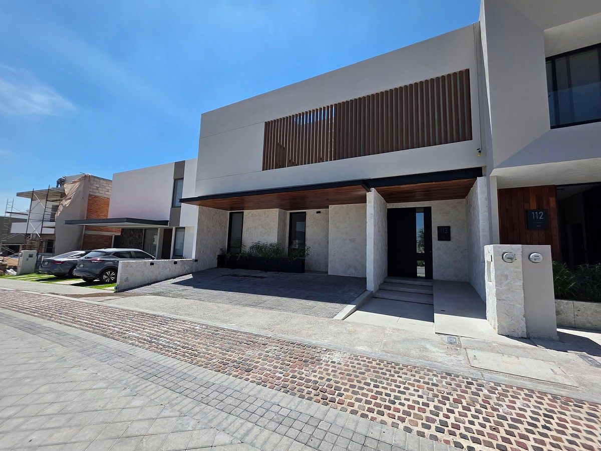 Casa en venta en la vista residencial 2 niveles amenidades