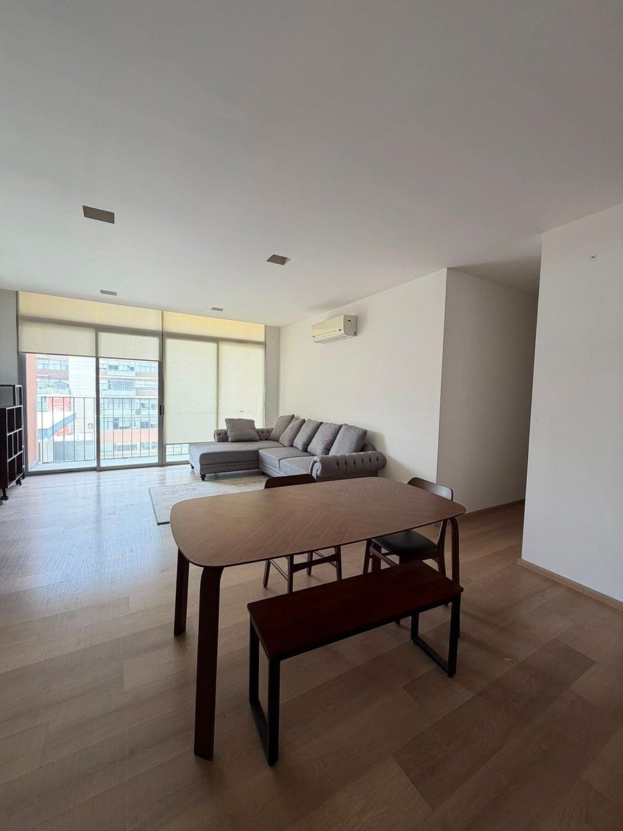 APARTAMENTO NO NOVO SUR, foto 1 de 14