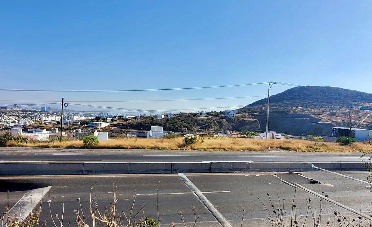 Terreno Comercial com Frente para o Libramento Norponiente | Uso do Solo Misto, foto 1 de 5