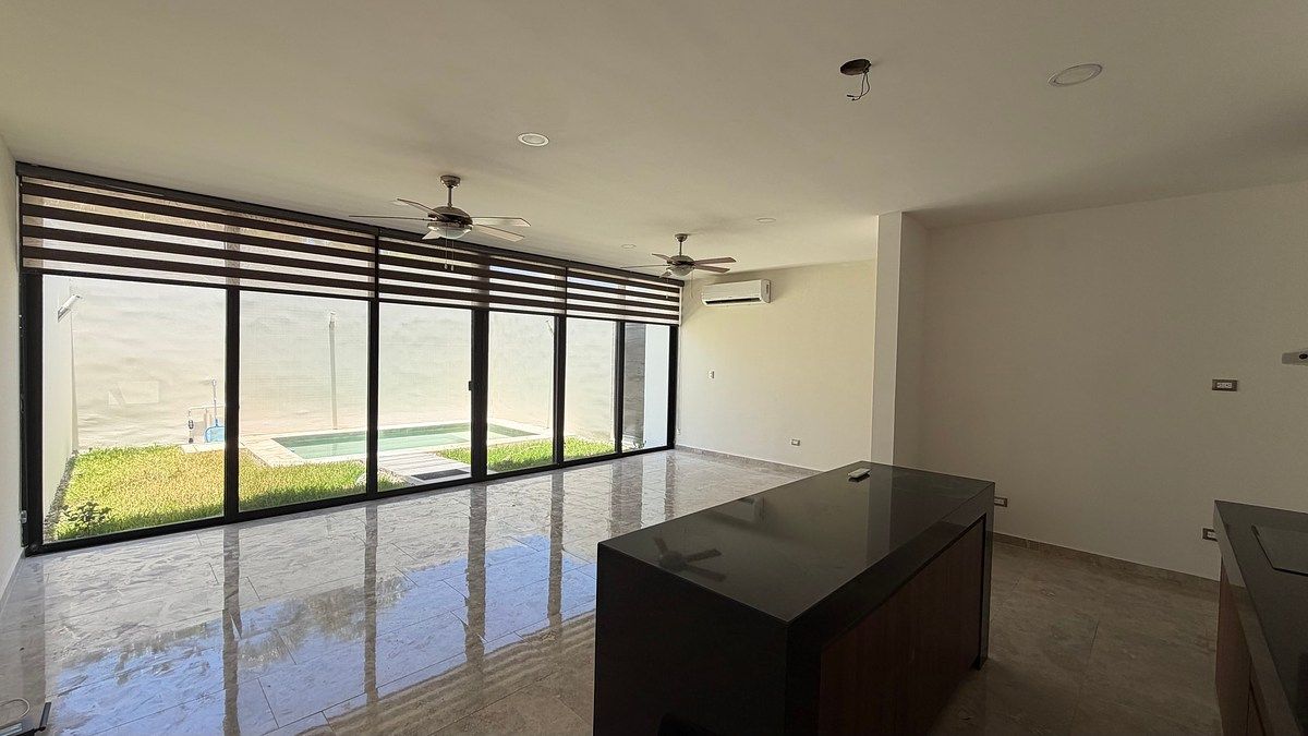 Casa em Conkal, Conkal, foto 2 de 16