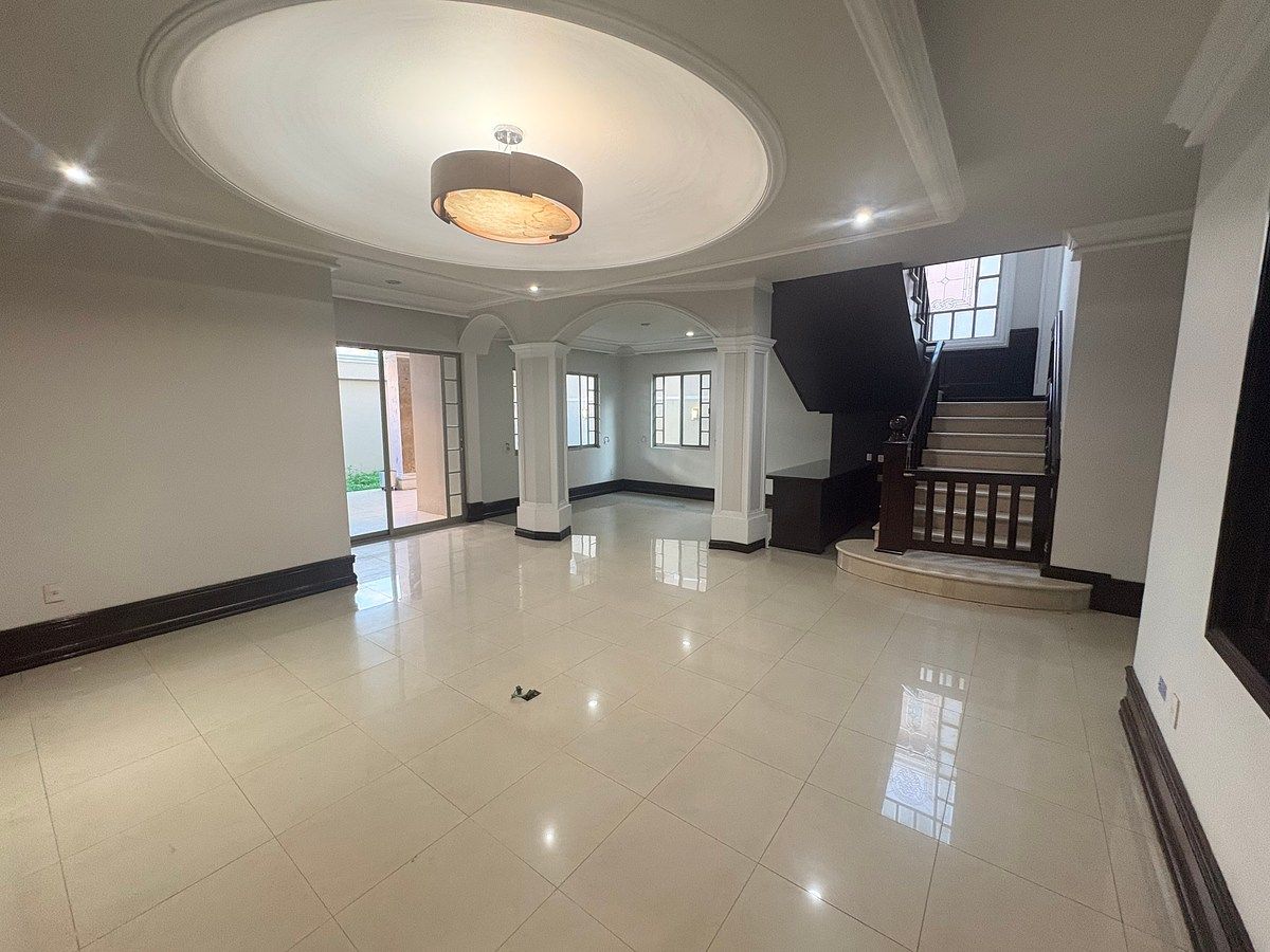 Casa em Virreyes Residencial, Zapopan, foto 4 de 35