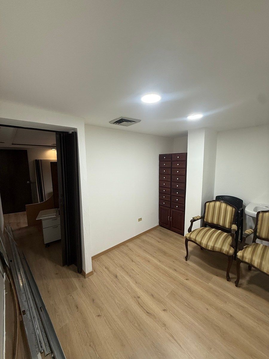 Consultório para ALUGUEL - Obispado, foto 1 de 1