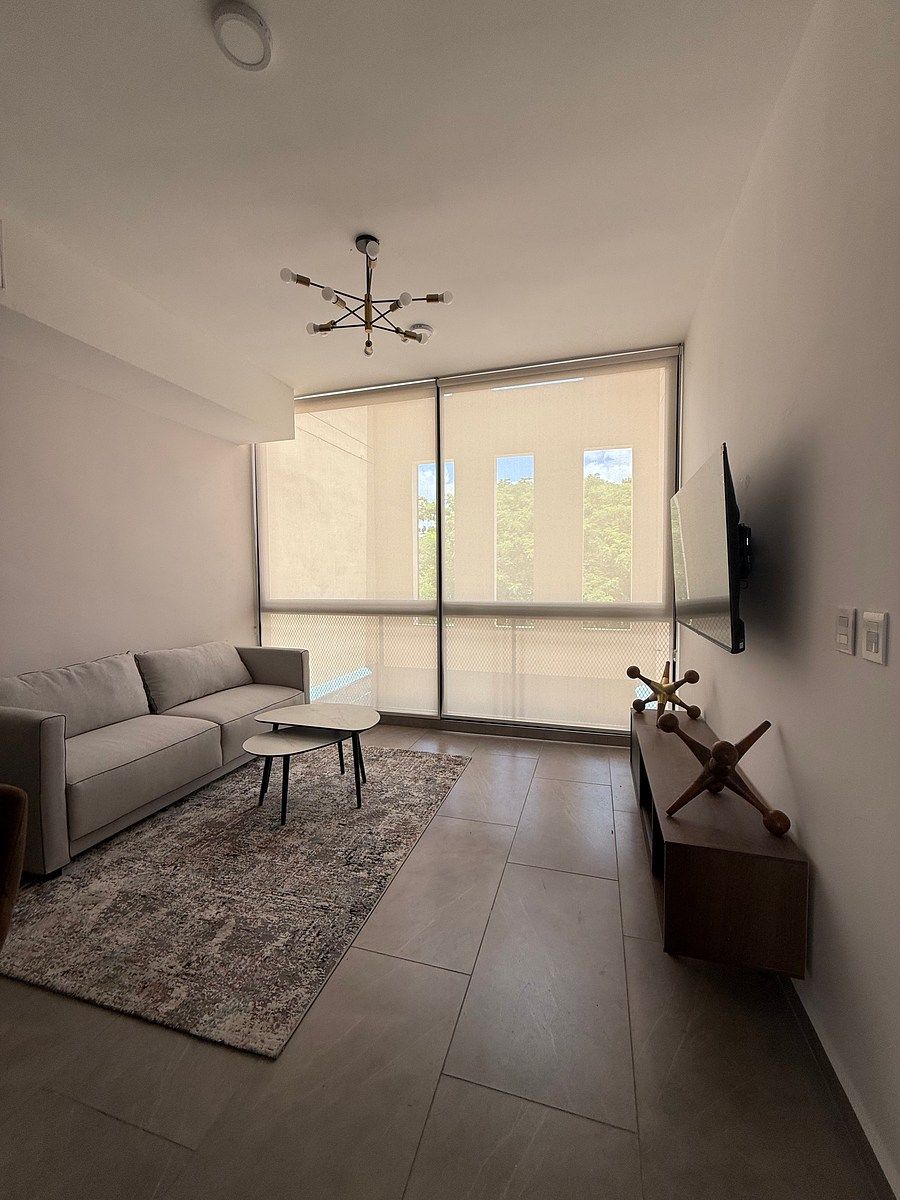 sala, photo 1 of 9