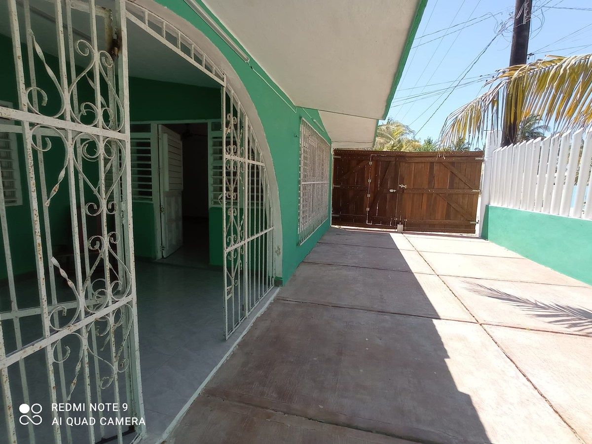 CASA EN VENTA UBICADA EN PRIMERA FILA CHELEM YUCATÁN, foto 1 de 18