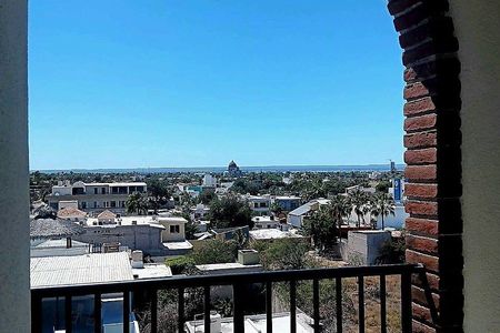 Condo Rosales Residencial II #406