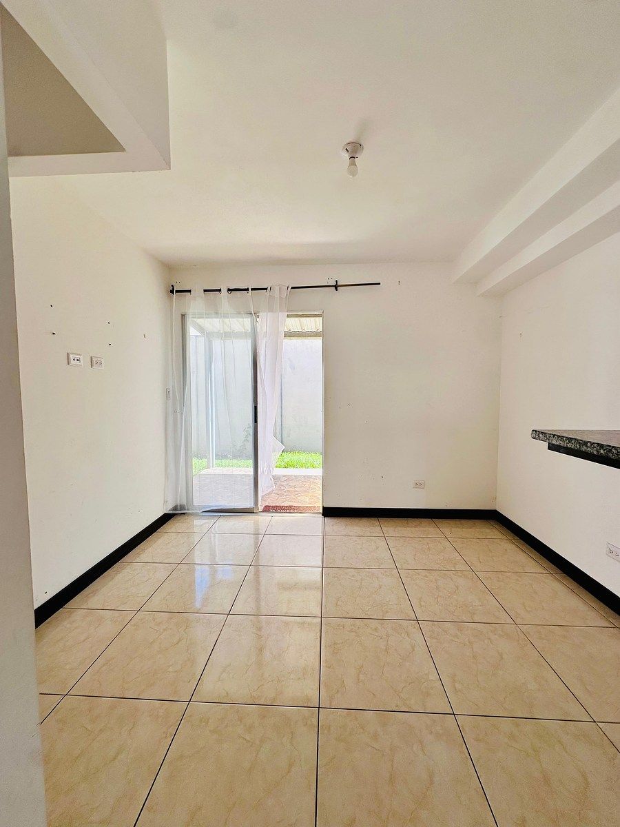 Condominio en El Guarco, foto 3 de 14