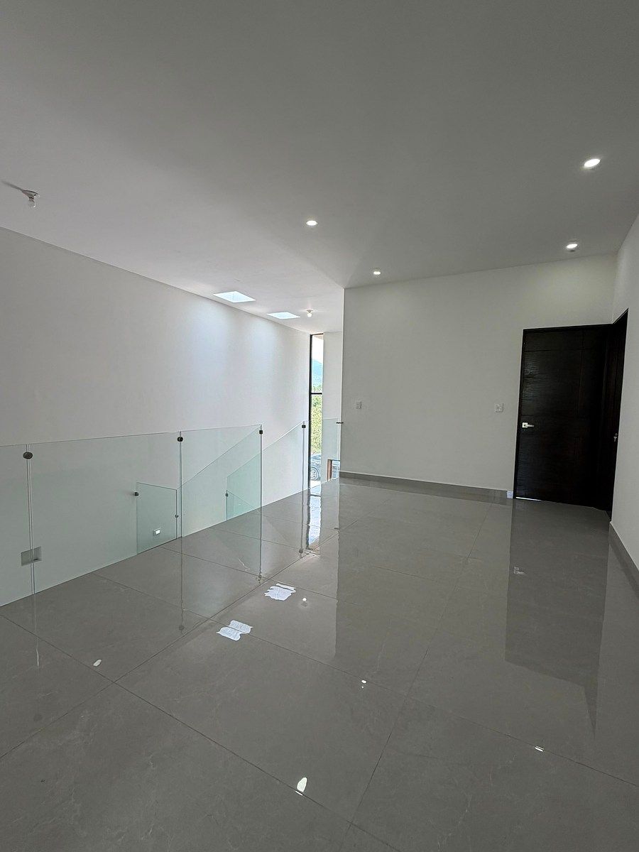 House in El Yerbaniz, Santiago, photo 8 of 12