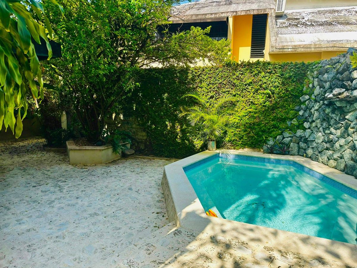 Casa de Oportunidad en Altos de Arroyo Hondo II US$385,000, foto 1 de 9