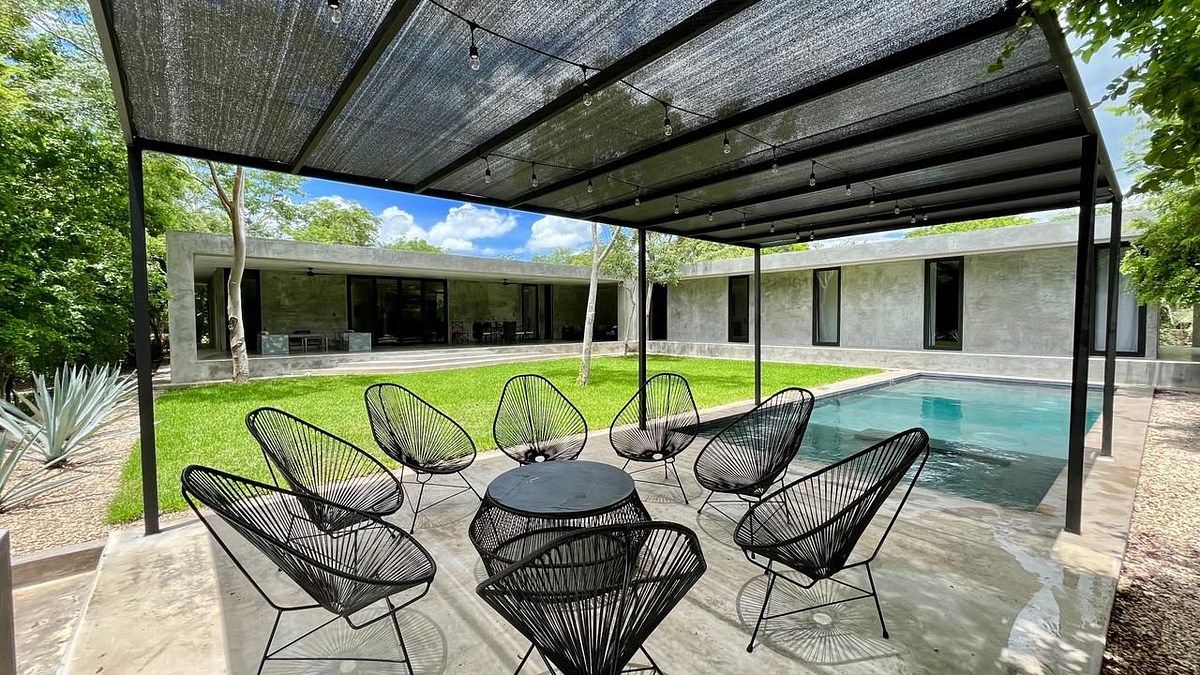 House in Yucatán Country Club, Mérida, photo 3 of 24