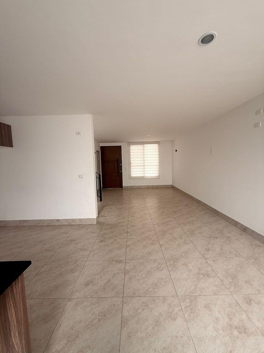 Casa en Lombardía Residencial, León, foto 6 de 15