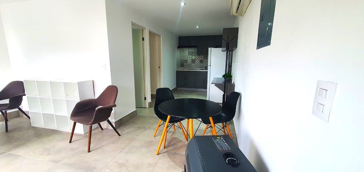 Apartment in Leones, Monterrey, photo 2 of 17