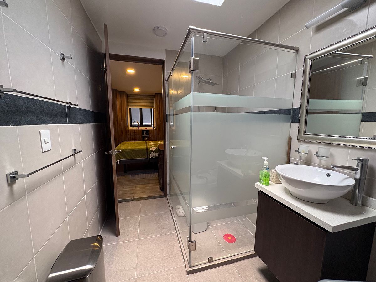 BAÑOS CON CRISTAL TEMPLADO, foto 10 de 13